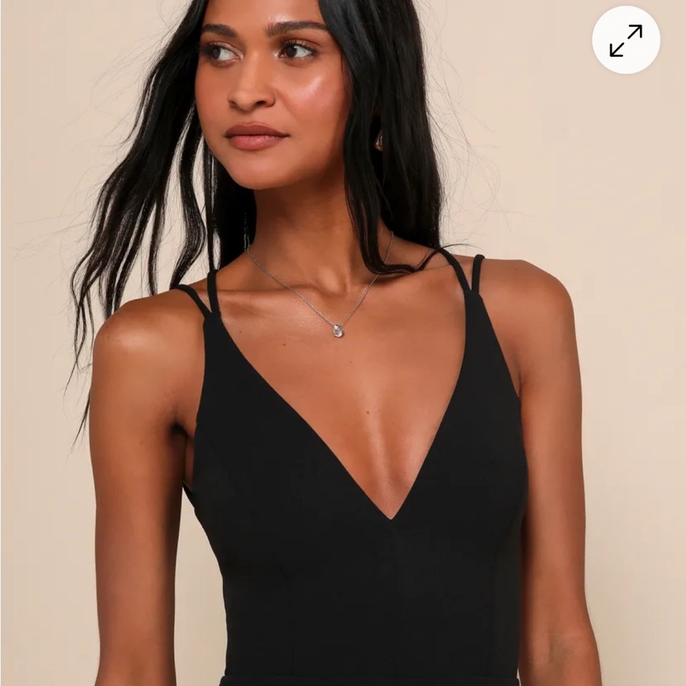 Lulu's Black V-Neck Maxi Dress